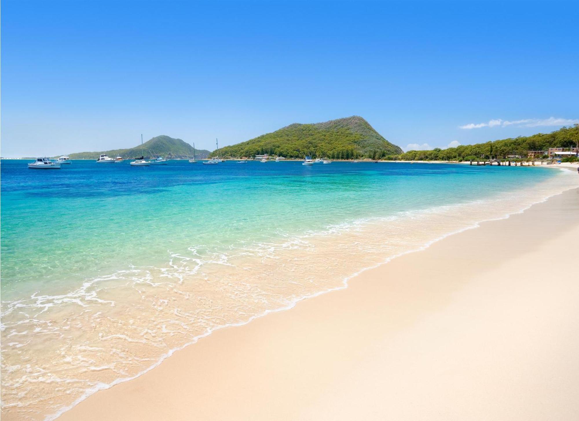 Holiday home Riviera - Panoramic Water Views In The Heart Of Nelson Bay